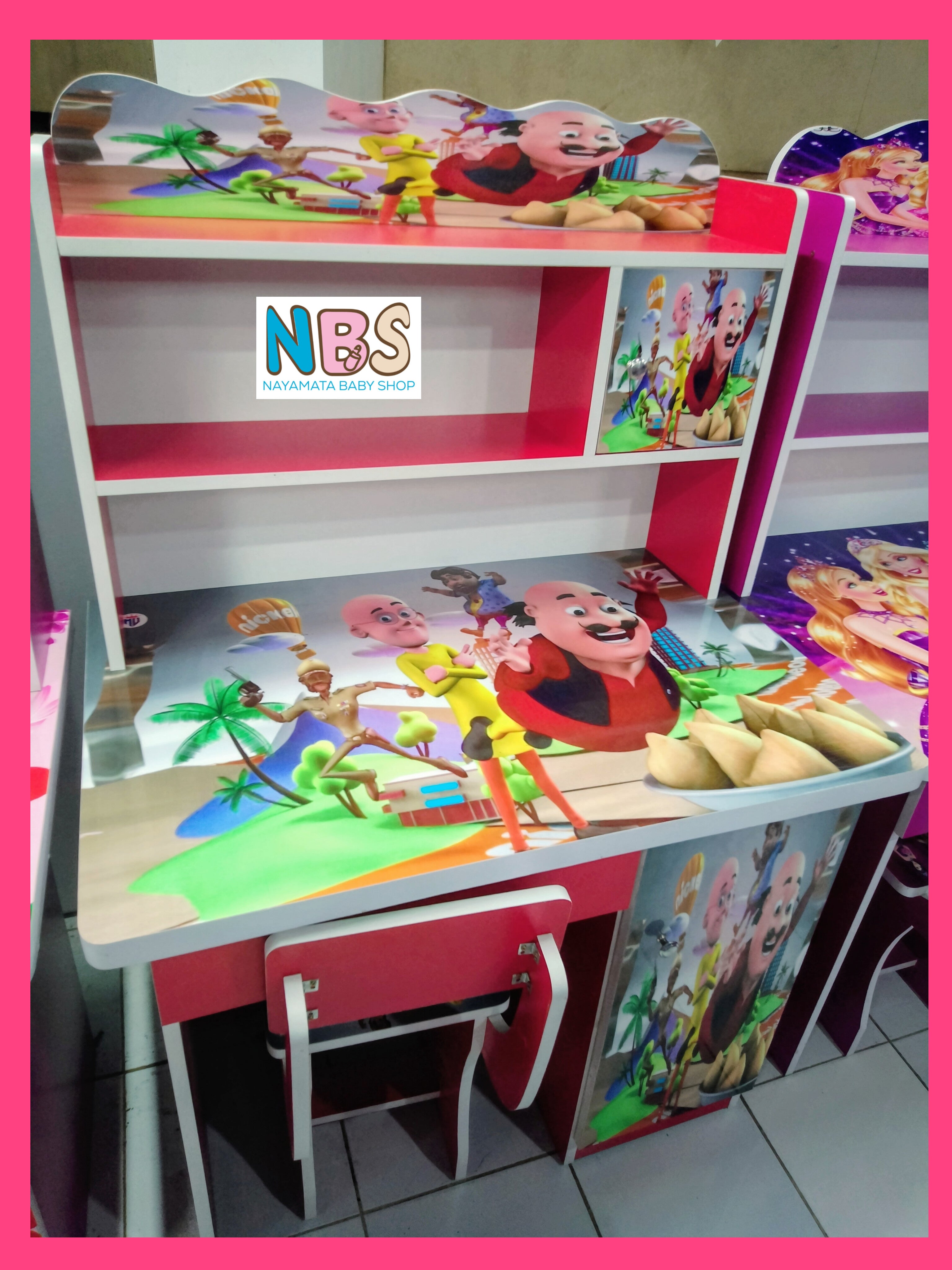 কার্টুন ডিজাইনের বাচ্চাদের পড়ার টেবিল